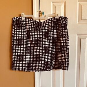 Meera  Lane Black and White  Skirt Set with attached Shorts . Size 24W